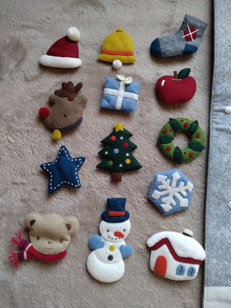 ファミリア　familiar　クリスマスタペストリー