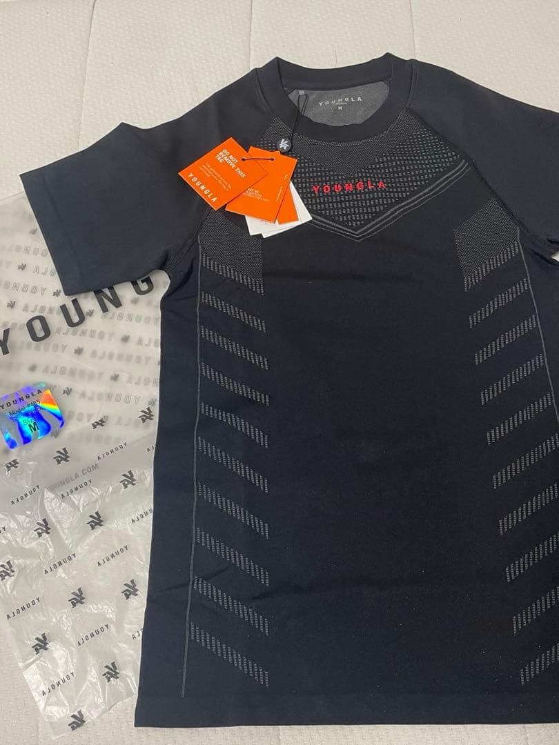  Superhero Compression Tee 新品タグ付き