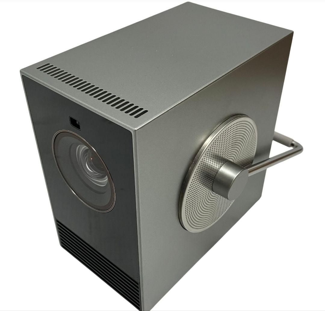 4K最大120インチ。超小型プライベートシアター｜LG CineBeam Q