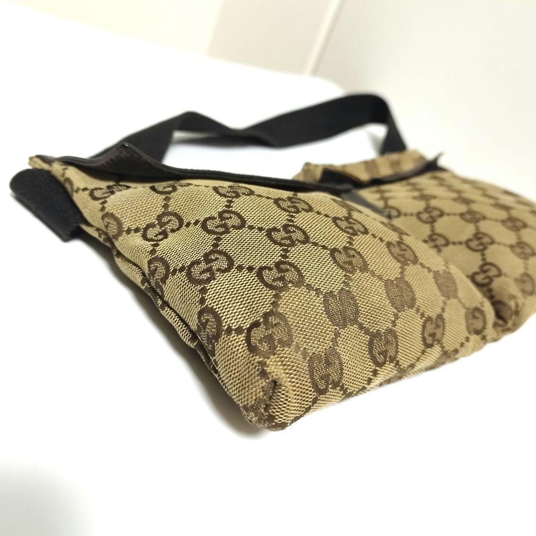 美品☆　グッチ　GGキャンバス　ボディバッグ　ウエストポーチ　ショルダーバッグ
