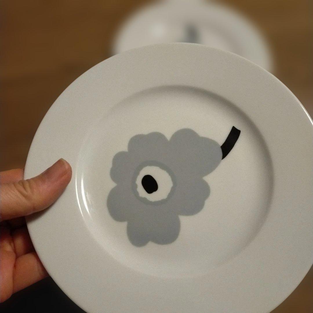 マリメッコ プレート２枚組み♡50周年記念モデル (未使用に近い)