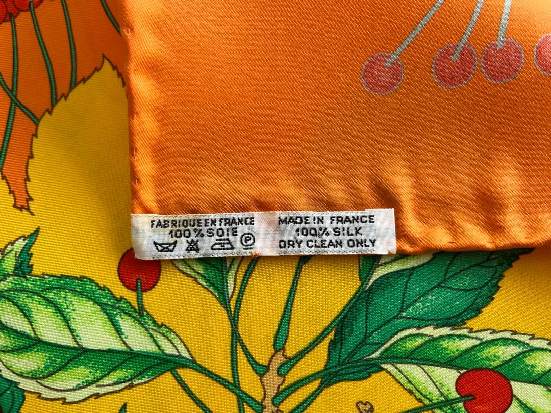 ソレイヌ　HERMES シルクスカーフ