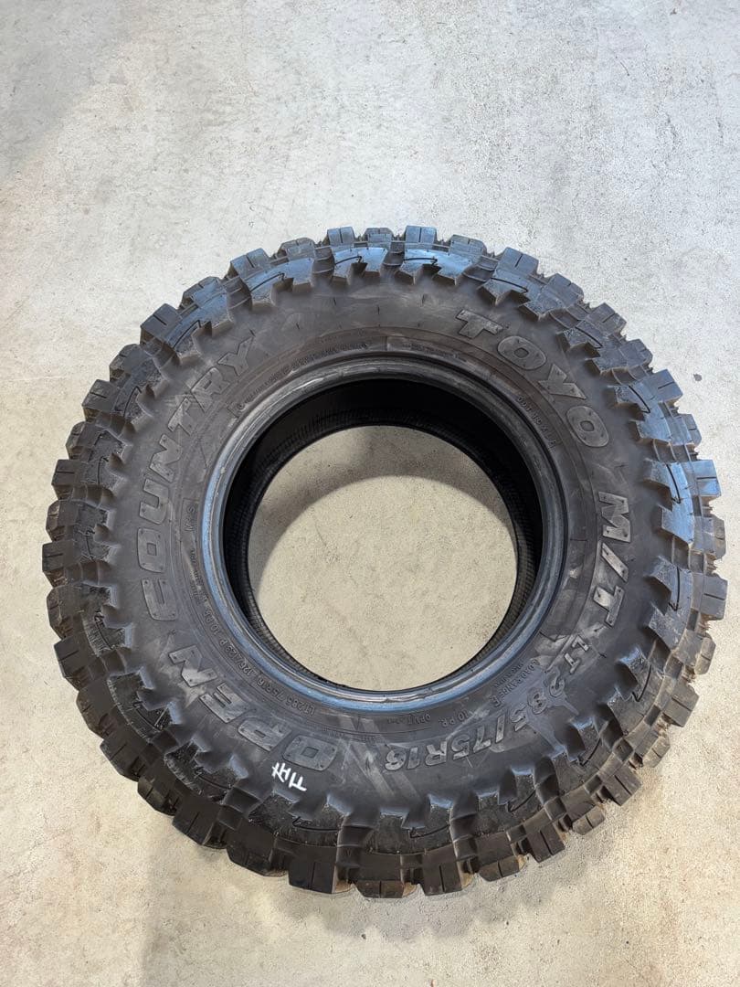 【ジャンク】TOYO OPEN COUNTRY M/T 16インチ　ビード損傷有