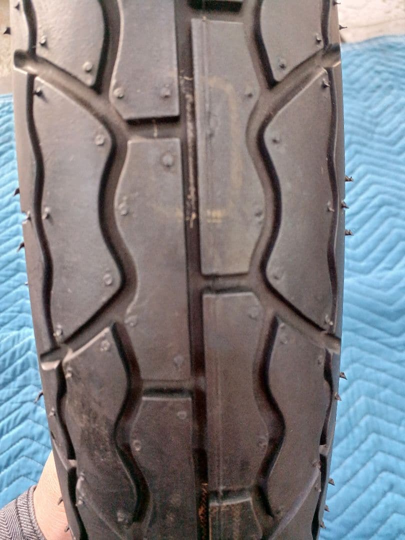 DUNLOP　K300GP 100/90-19 130/80-18二本セット！