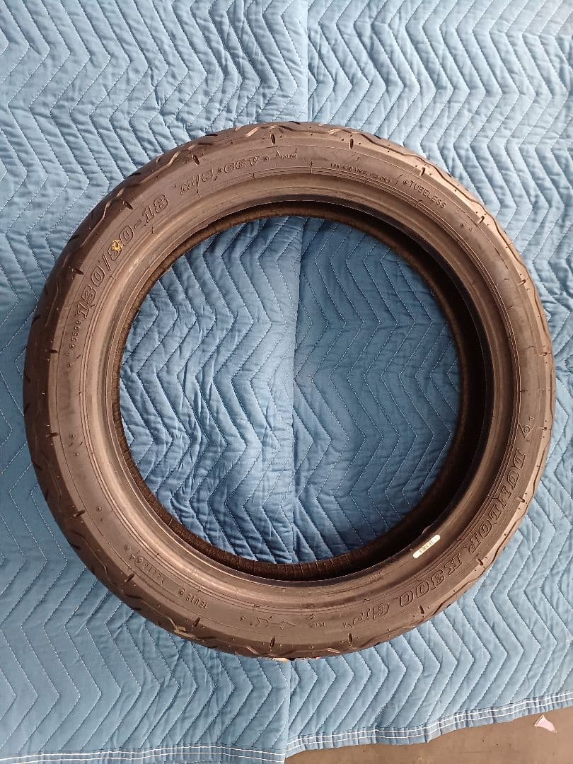 DUNLOP　K300GP 100/90-19 130/80-18二本セット！