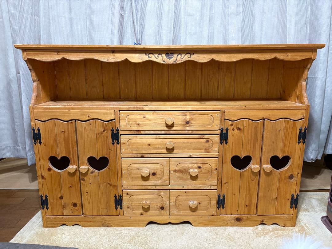 カントリー家具　ハート　キャビネット