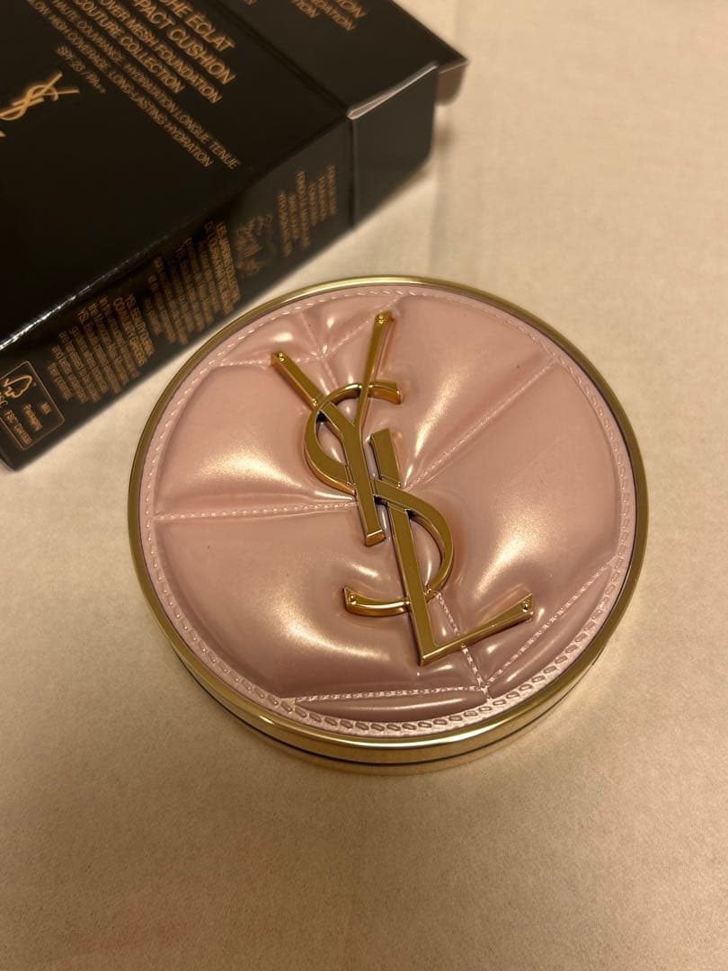 イブサンローラン YSL ラディアント タッチ グロウパクトB10限定パッケージ