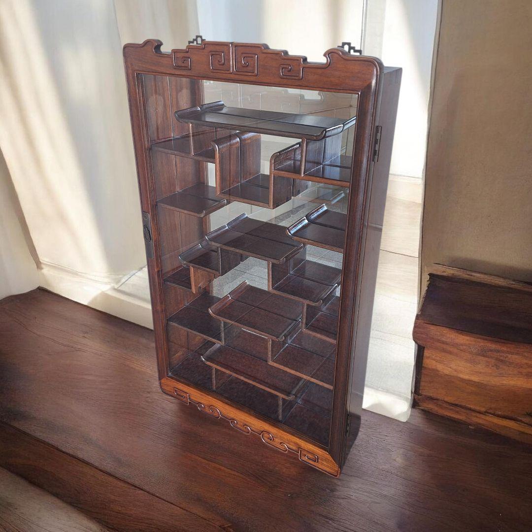 唐木 壁掛け飾り棚 ガラスキュリオ 中国家具 花梨調 77cm
