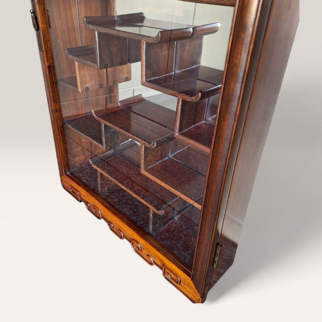 唐木 壁掛け飾り棚 ガラスキュリオ 中国家具 花梨調 77cm