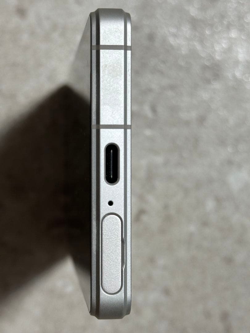 SONY Xperia 5 V グローバル版　本体