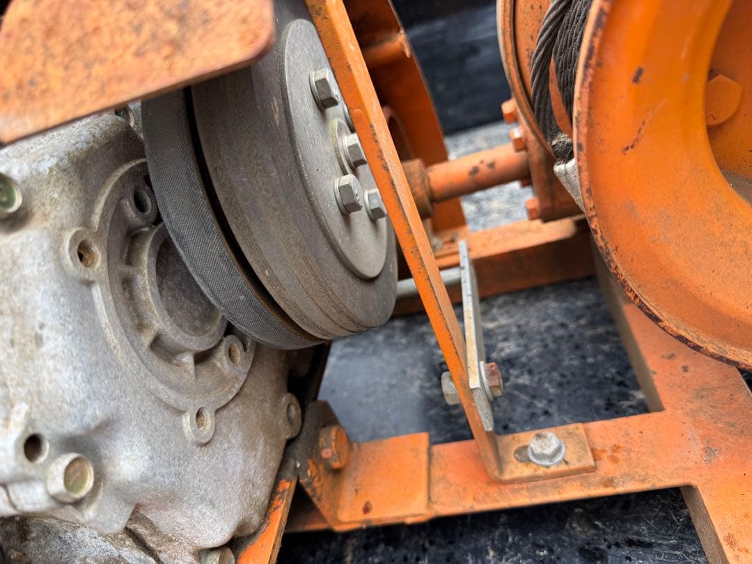 クボタジィーゼル運搬車　セル付　ワキタ林業ウインチセット