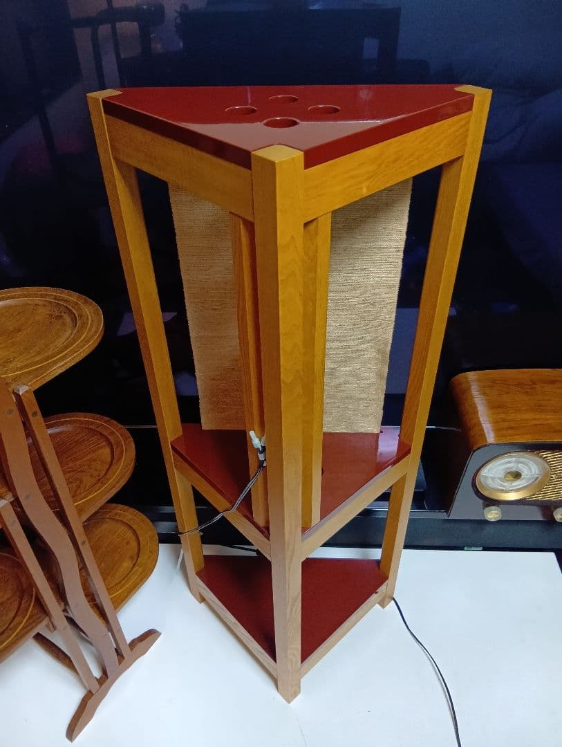 DCS CORP　和モダン　デザイナーズ　朱色　三角　サイドラック　フロアランプ