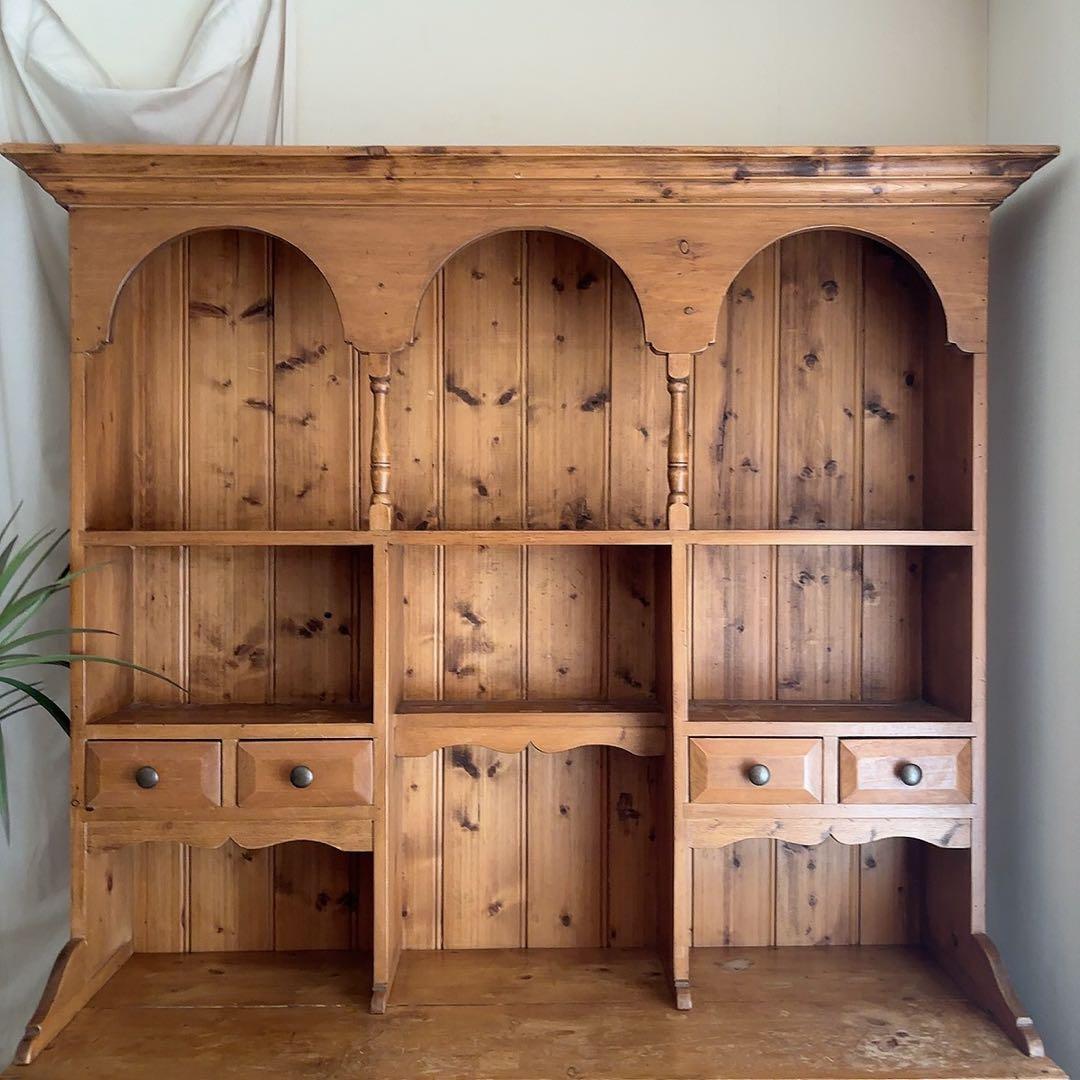 イギリス　アンティーク　シェルフ　サイドボード　キャビネット　英国　カップボード