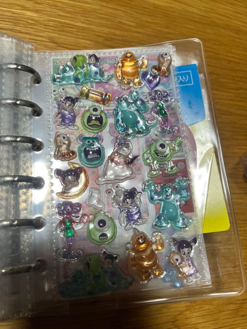 髙*ー様 シール帳　完成品　たまごっち　サンリオ等