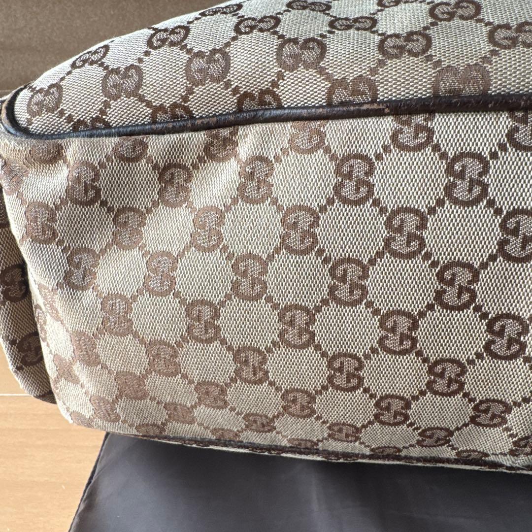 GUCCI グッチ　マザーズバッグ　ショルダーバッグ　おむつかえシートつき