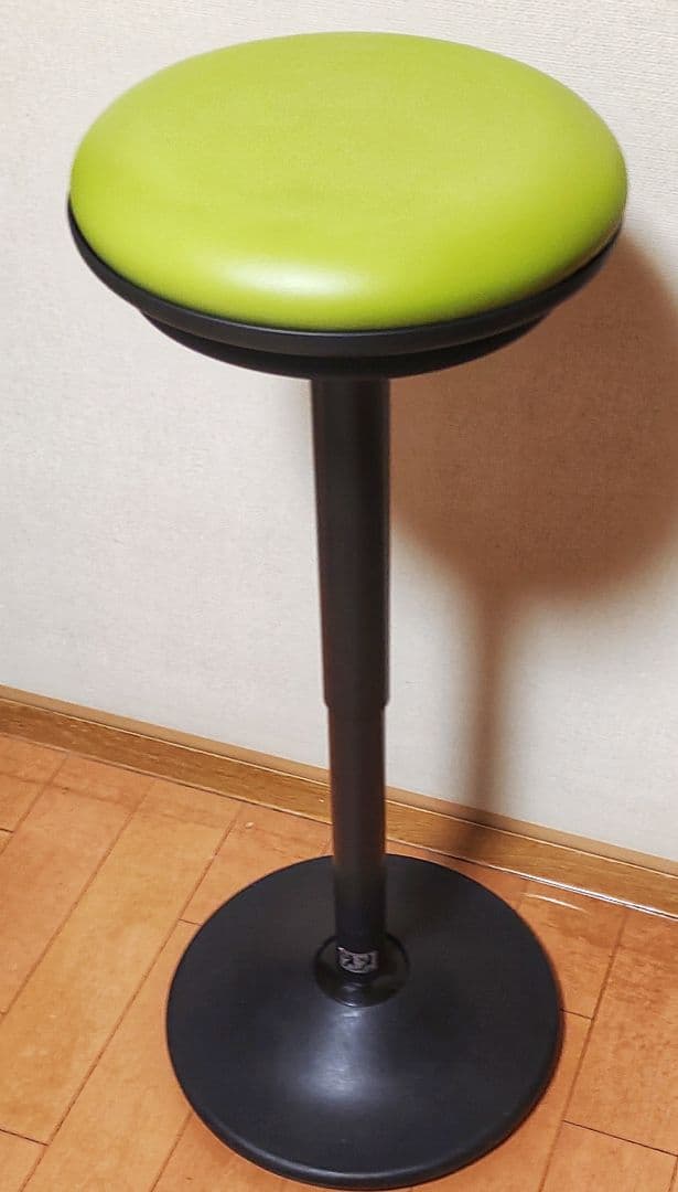 【最終値下げ】2022年製　オカムラ ピルエット ビニールレザー　スツール