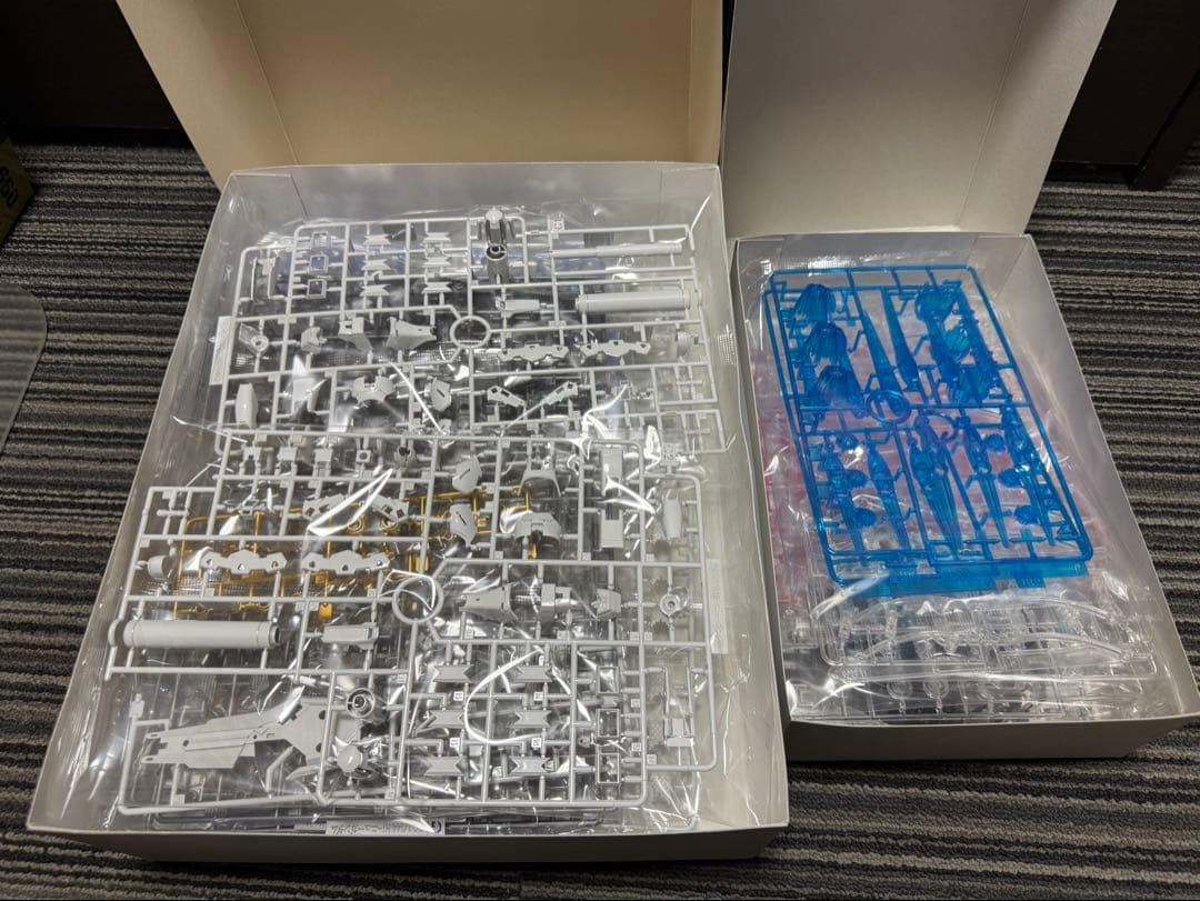 RG 1/144 ガンダムベース限定 Hi-νガンダム