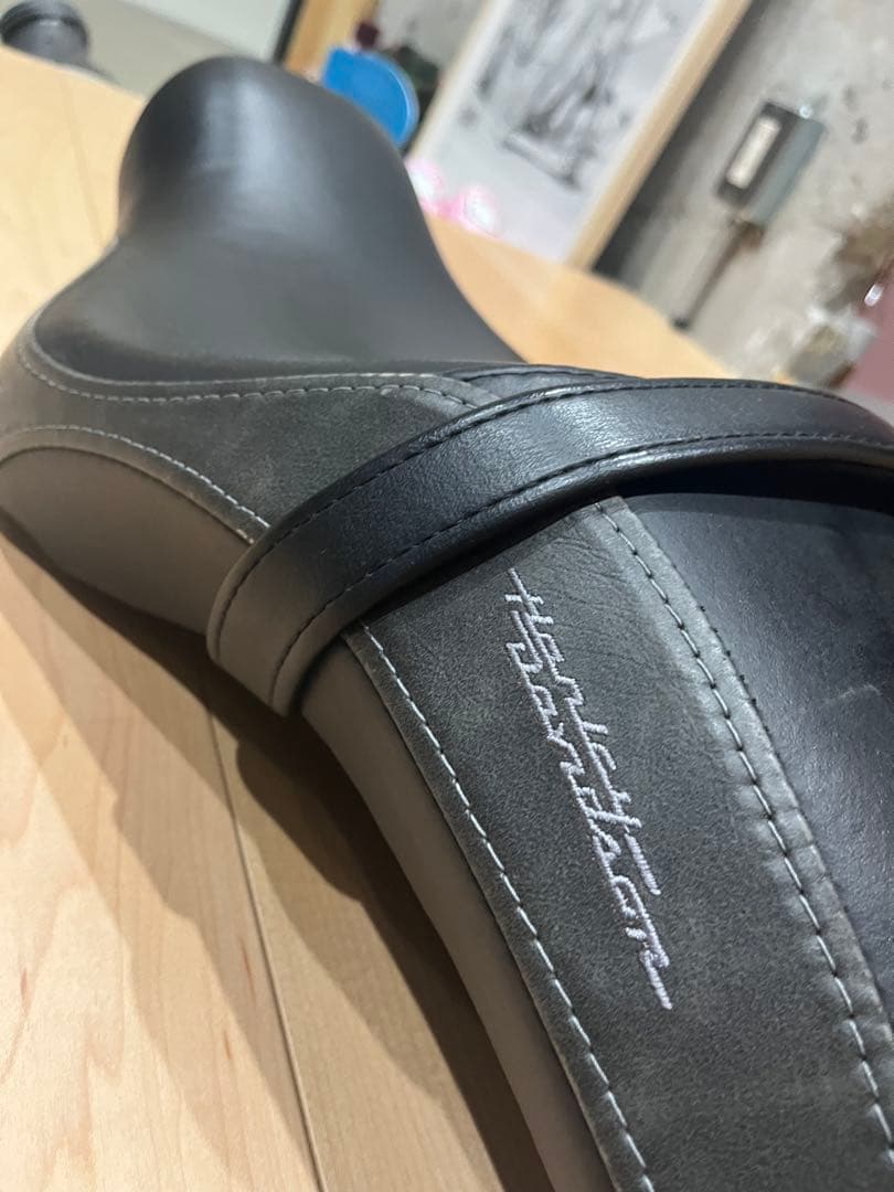 美品_スポーツスター_バッドランダー カスタムシート