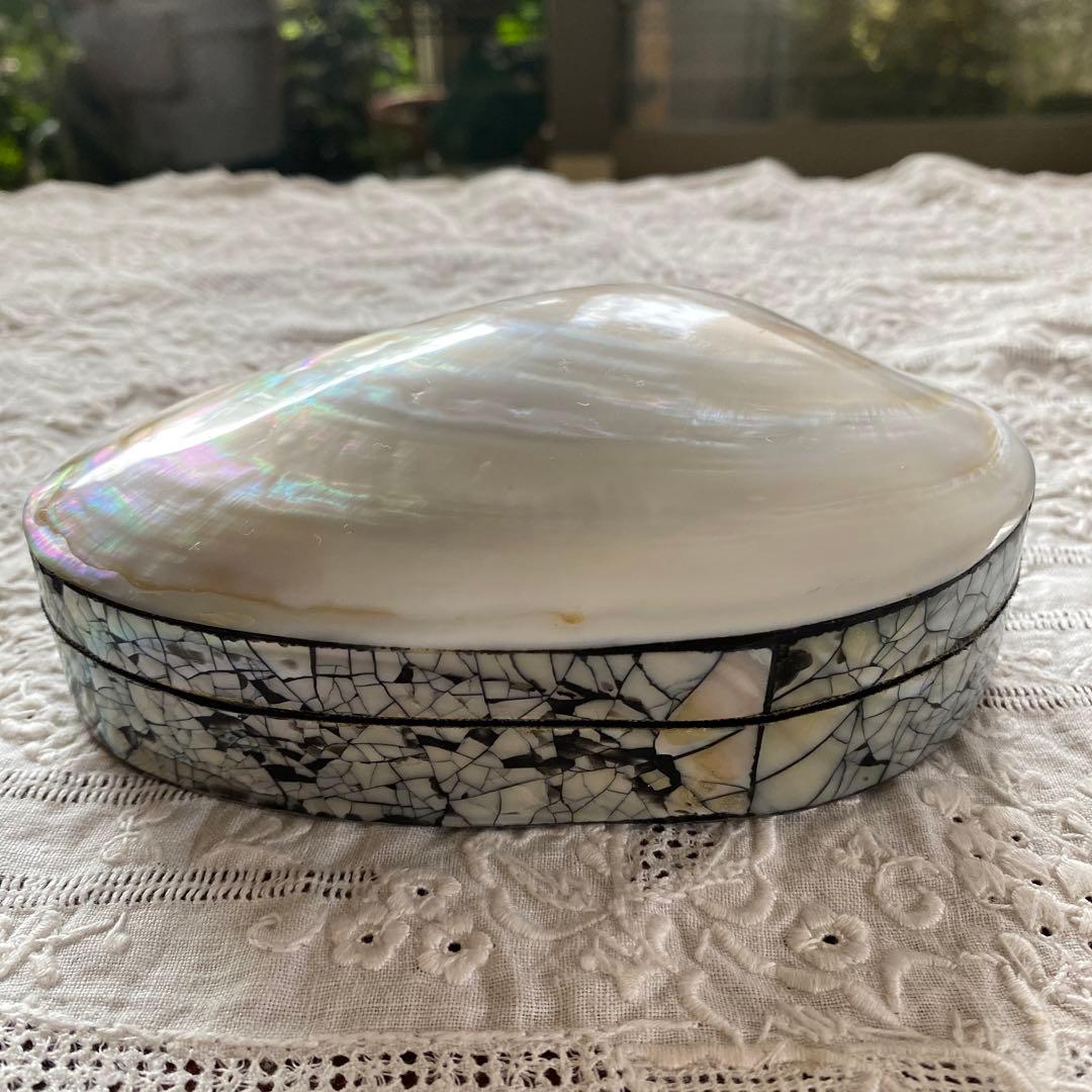レア　螺鈿　宝石箱　小物入れ　置物　飾り物　綺麗　貝殻　キラキラ