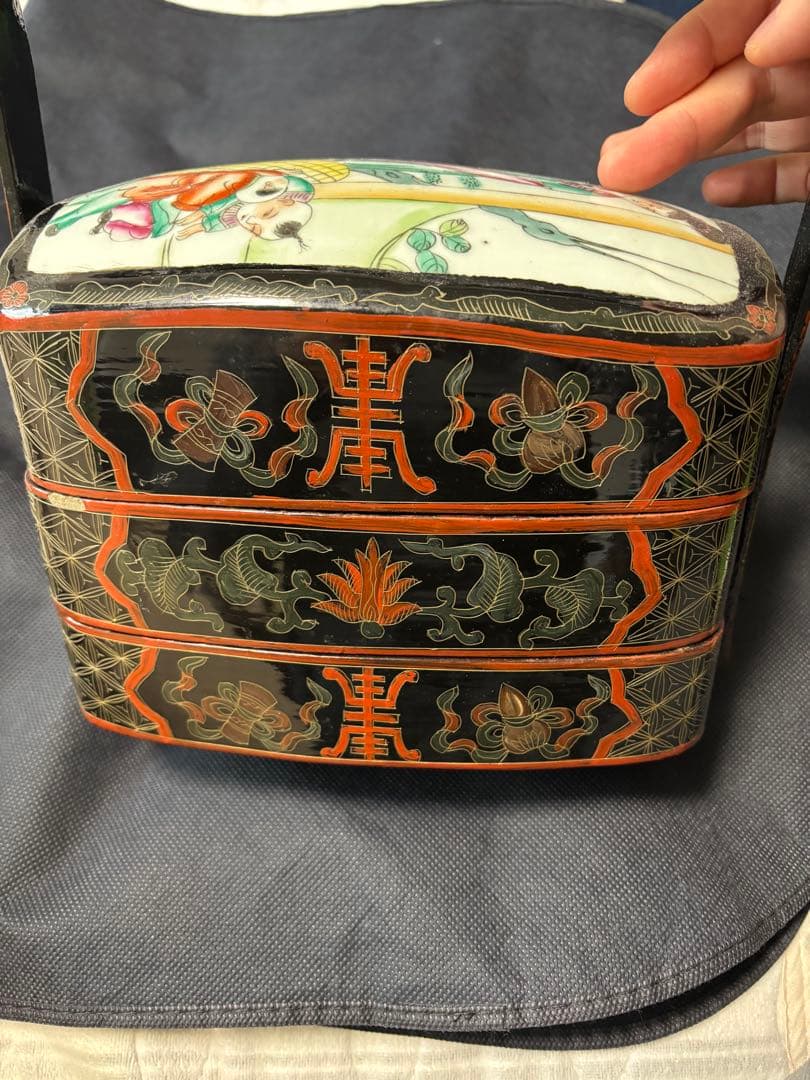 中国古美術品　清末民国時代　粉彩黒漆食匣　食盒 高さ約25cm