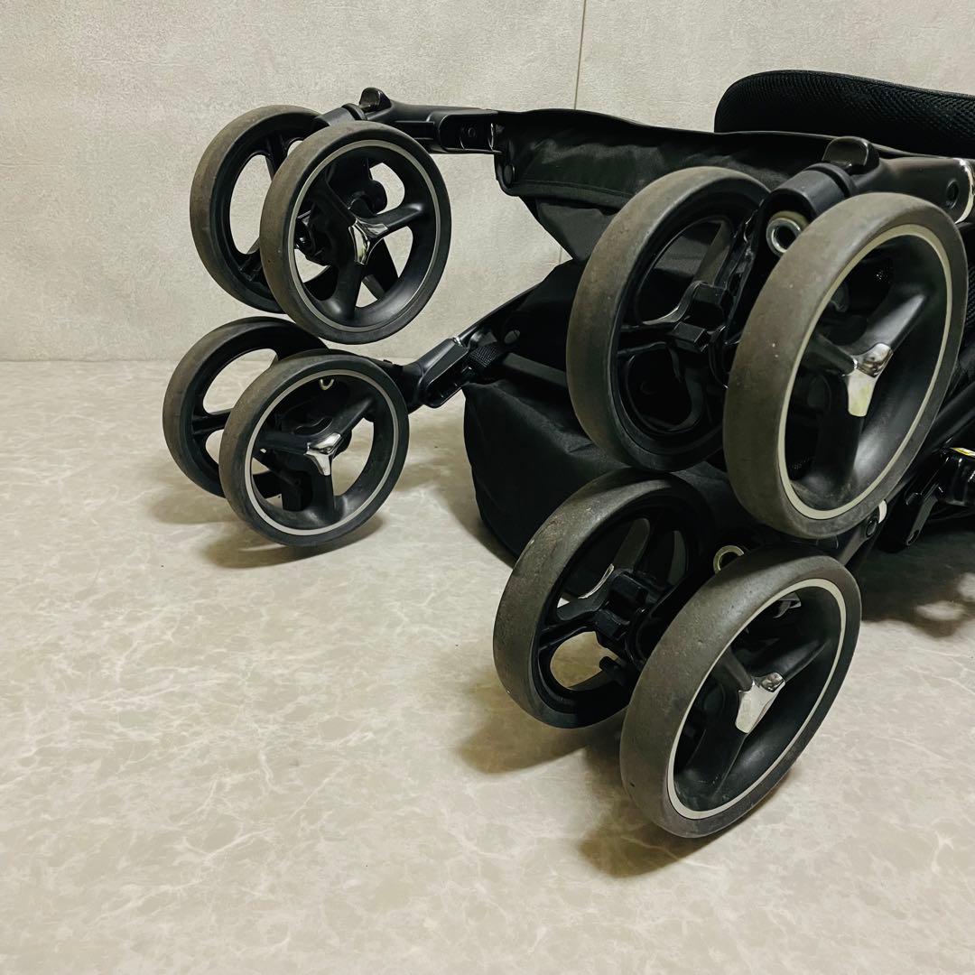 展示品　ほぼ未使用　アップリカ　ラクーナ クッション フリー　ベビーカー　グレー