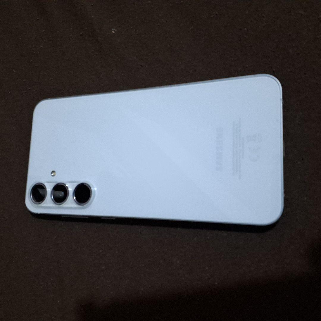 週末値下げgalaxy A55 5G グローバル版　デュアルSIM　SIMフリー