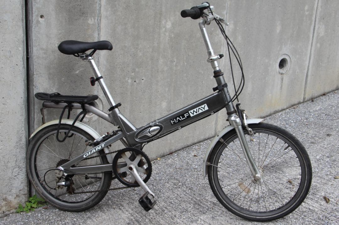 引き取り限定♪人気のGIANT♪HALF WAY♪目立つ片持ち式前後ホイール♪