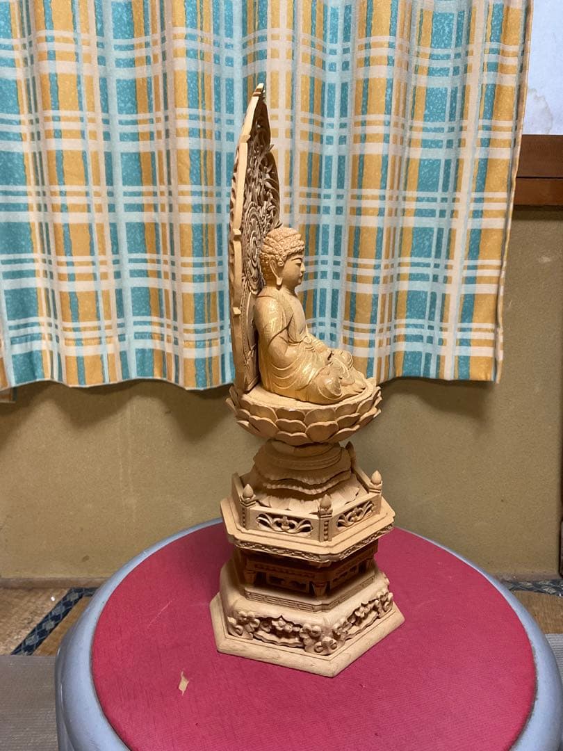 仏像／楠造り・阿弥陀如来座像　新品・現状品【高さ33cm 幅／12cm 美品】。