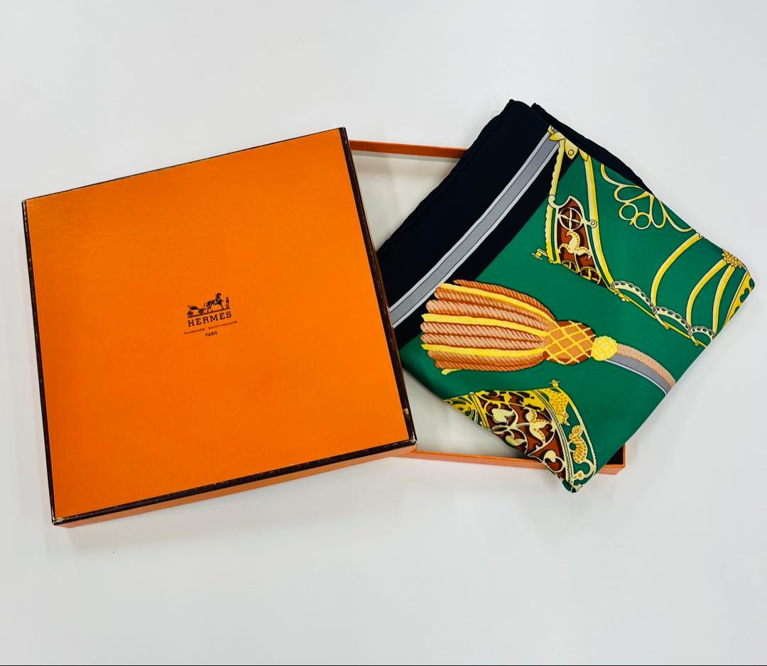 HERMES カレ90シルクスカーフ 馬の騎士 エルメス 箱付き