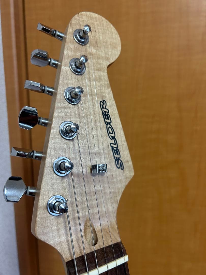 SELDERストラトキャスタータイプ黒 シングルコイル各部調整済み