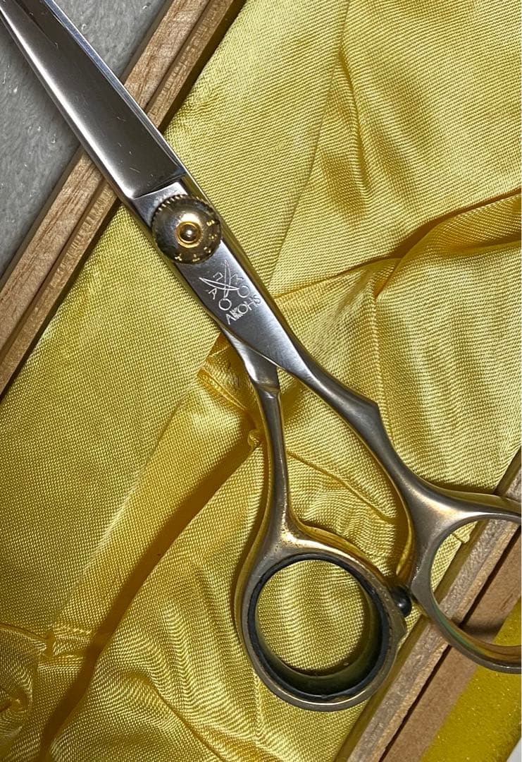 SALE 価格.年代物【希少品】　アコス　５７０　ヘアカットシザー　美容師専用