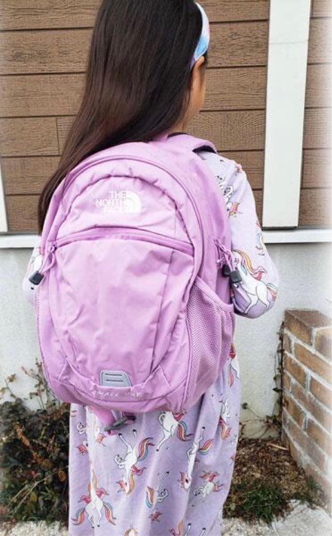 大特価‼️新品タグ付き❗️ノースフェイス キッズ スモールデイ⭐️リュック⭐️15L⭐️鞄