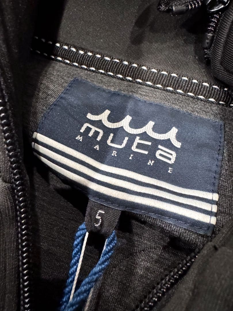 新品未使用 muta MARINE ボンディングパーカー