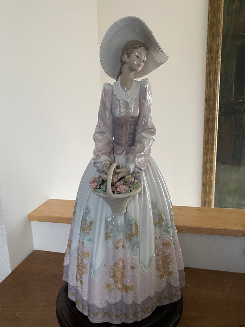 リアドロ　Spring Courtship 台座付　箱無し