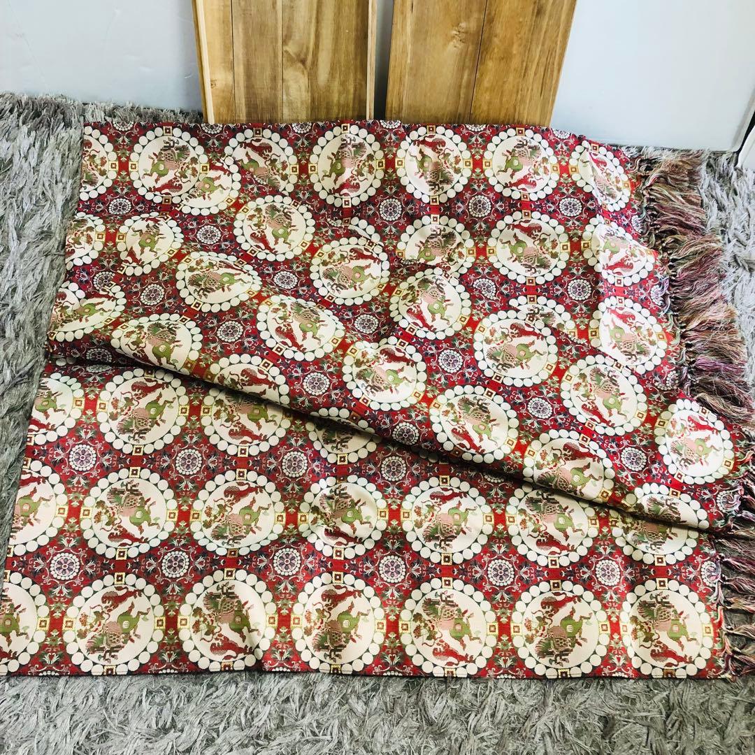 3 龍村美術織物　獅子狩文様錦　120×130センチ　法隆寺