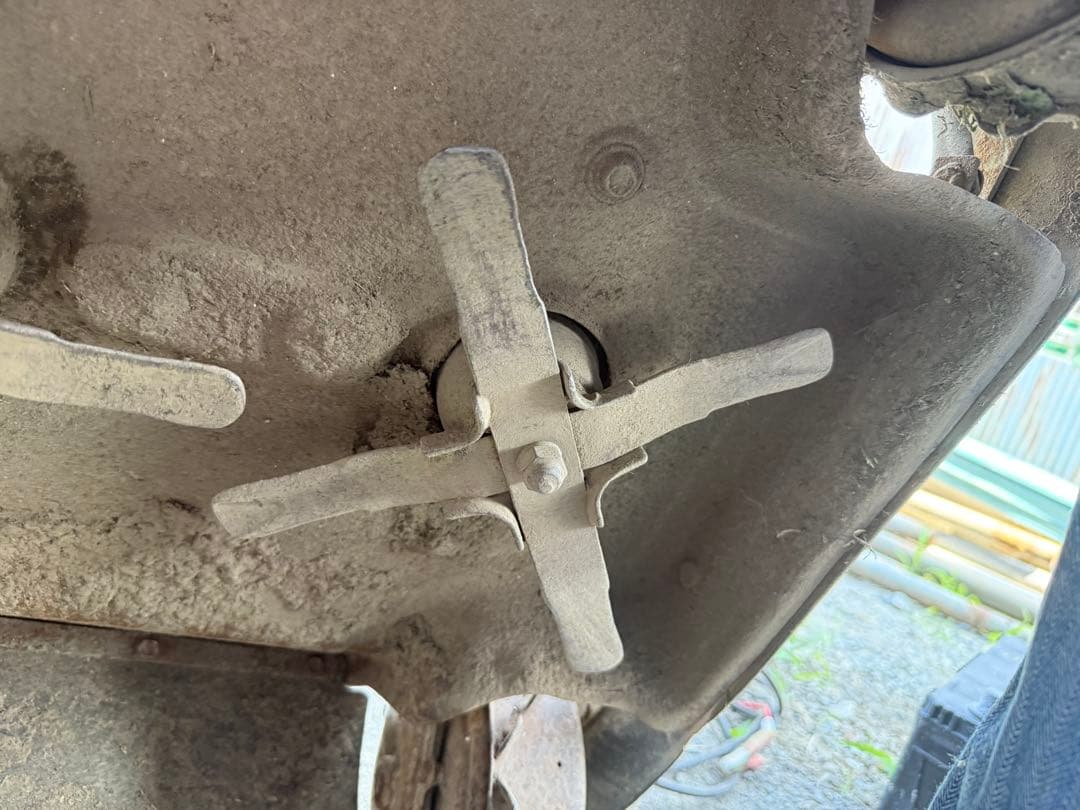 スパイダーモア 4WD 自走式草刈機 SP850