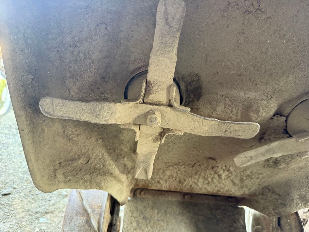 スパイダーモア 4WD 自走式草刈機 SP850