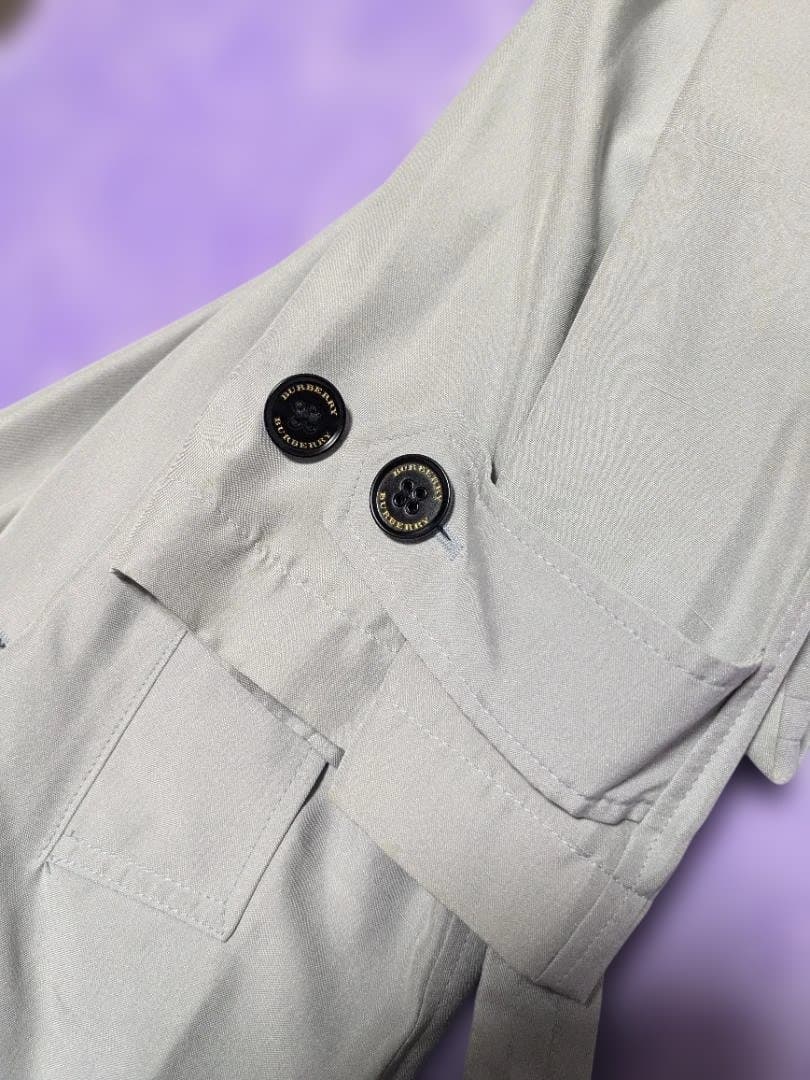 BURBERRY ライトグレー トレンチコート