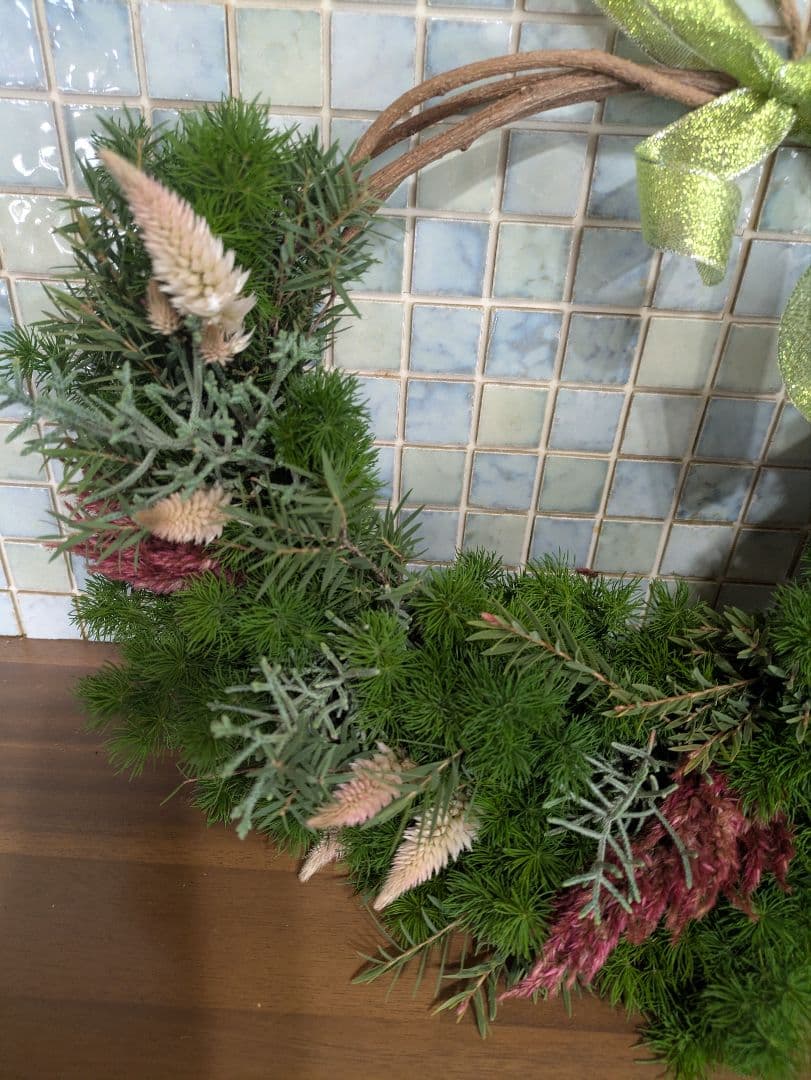 ドライフラワー★クリスマスリース★緑色 ポインセチア付き