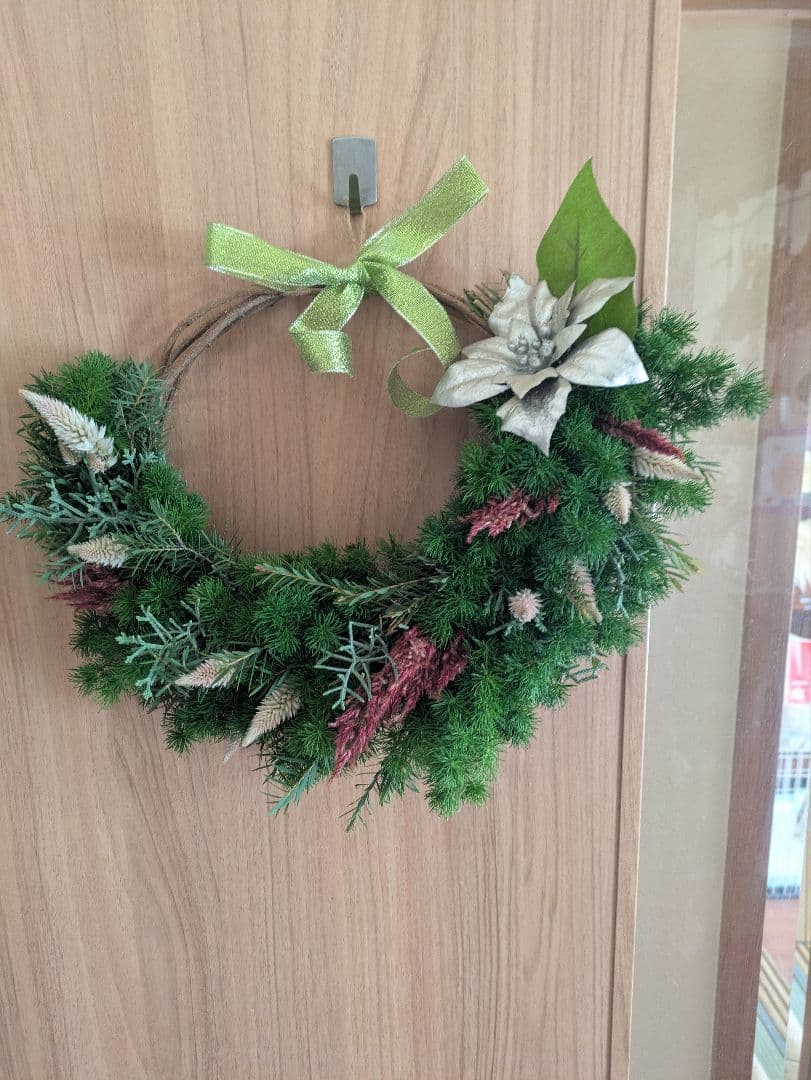 ドライフラワー★クリスマスリース★緑色 ポインセチア付き
