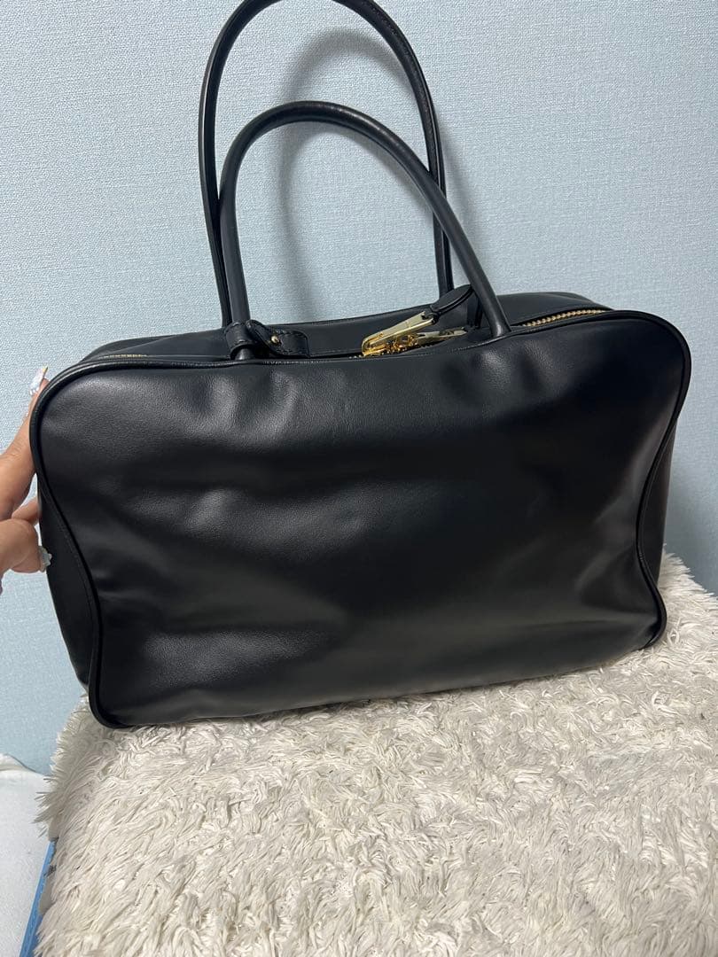 miumiu レザーボーバッグ ラージ