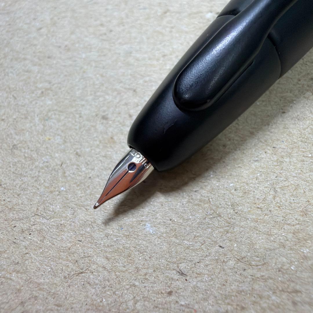 PILOT パイロット Capless キャップレス フルブラック 万年筆 F