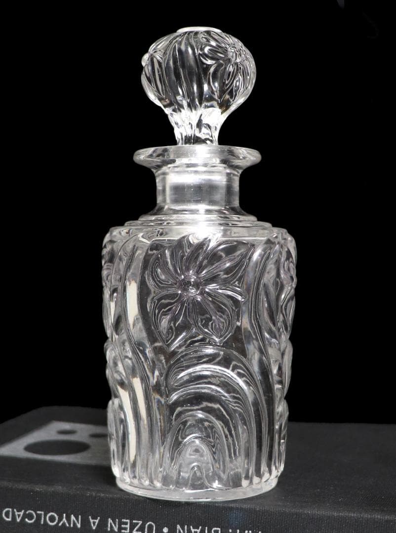 アンティーク・サンルイ 希少型香水瓶 14cm 水仙の花パフュームボトル スミレ