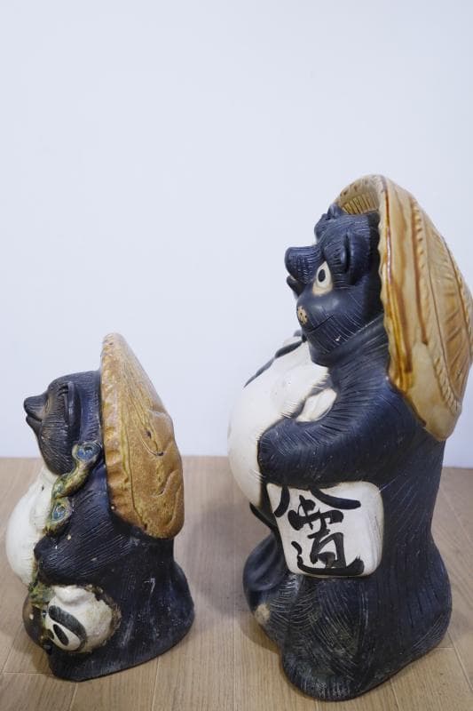 展示品◆信楽焼　狸さん 置物　2体セット◆大　高さ47㎝・小　高さ34㎝　①