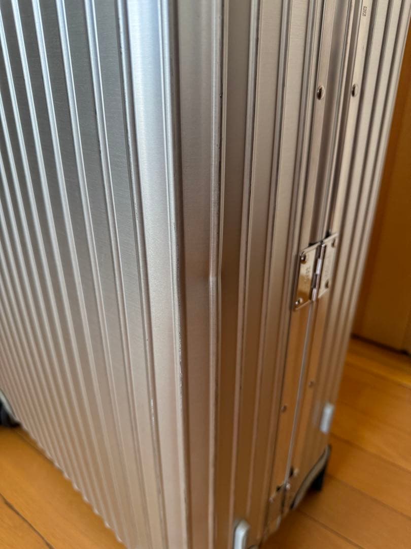 リモワ製限定品　ルフトハンザボーイング747-8 85L 電子タグ付きモデル