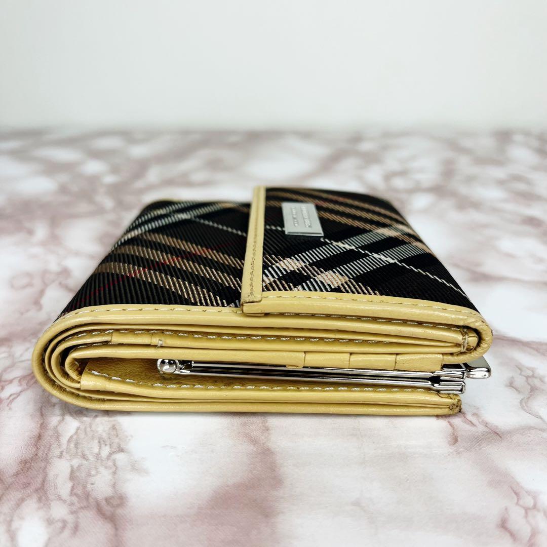 【未使用級】Burberry 二つ折り財布　ガマ口54