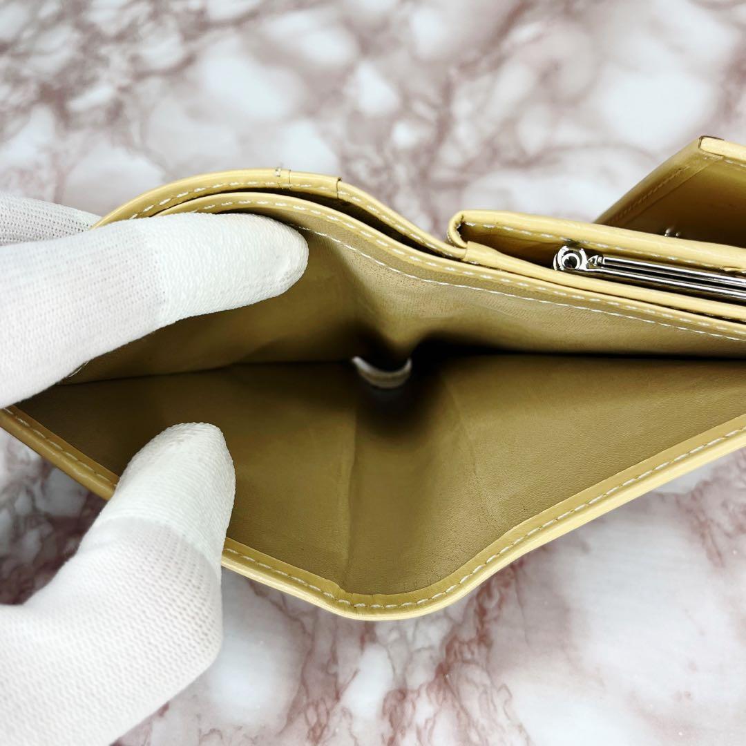 【未使用級】Burberry 二つ折り財布　ガマ口54