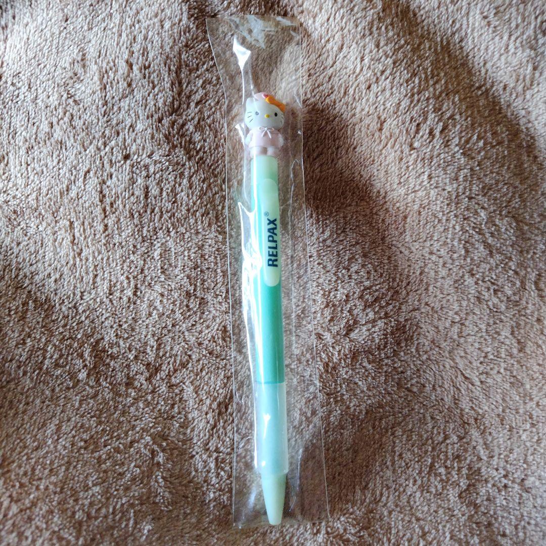 ハローキティ キティナースとダニエルドクターのキーホルダー　ボールペン