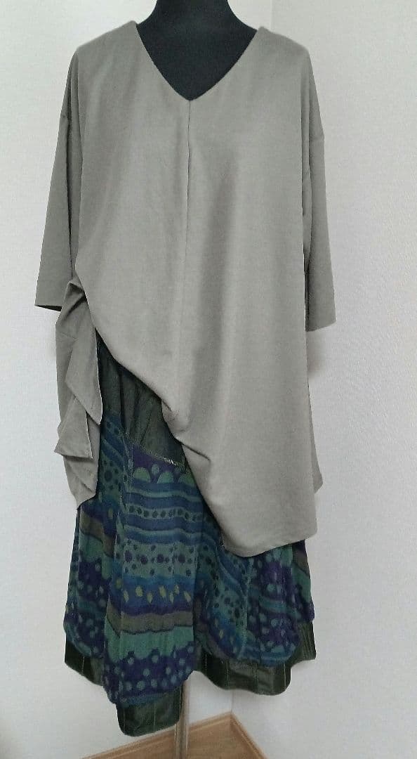 三点　エイココンドウ　ロングスカート/ニコル　イレヘムトップス/カーキジャケット