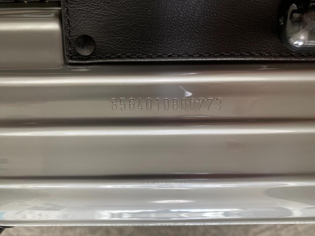 まだまだ美品!!　RIMOWA シルバー キャリーケース23L　機内持込OK
